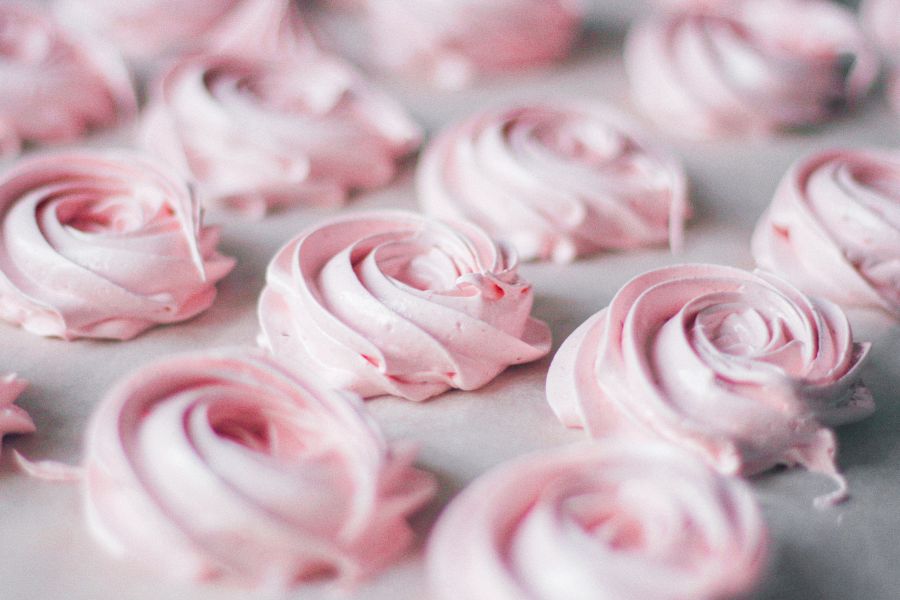 diy wedding meringue cookies